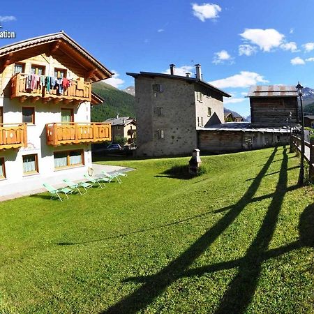 Alpen Royal By Livigno Accomodation エクステリア 写真